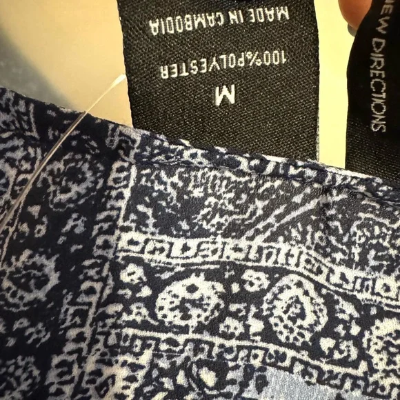 NWT Denim Blue Print Top w/Tassel Tie MEDIUM #A - Picture 7 of 10